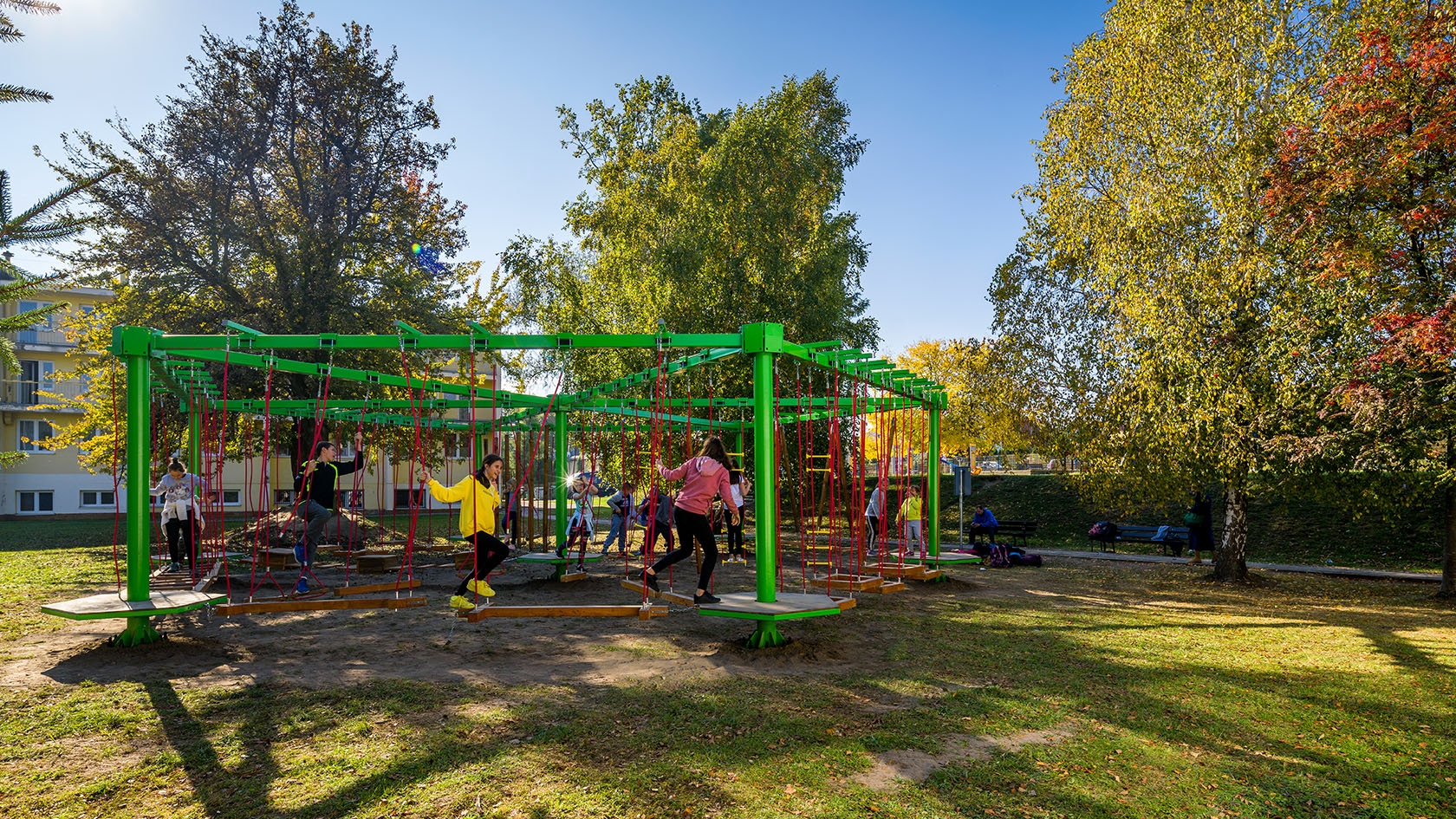 Naziemny park linowy